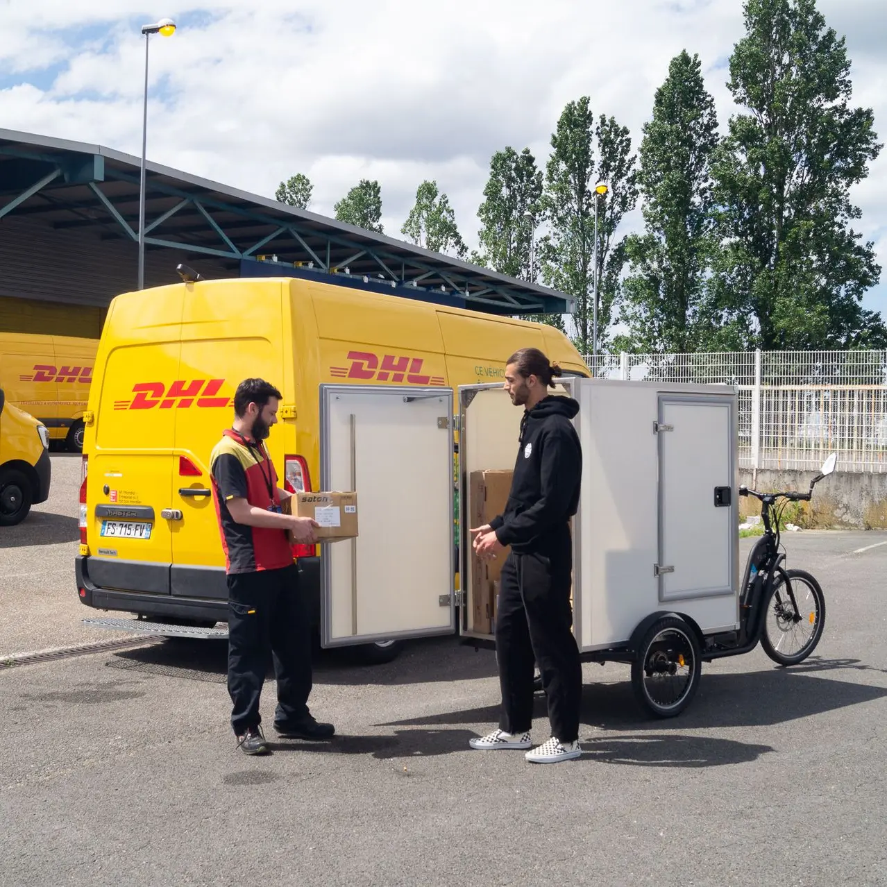 Triporteur VUF XXL FIT et le caisson Poly