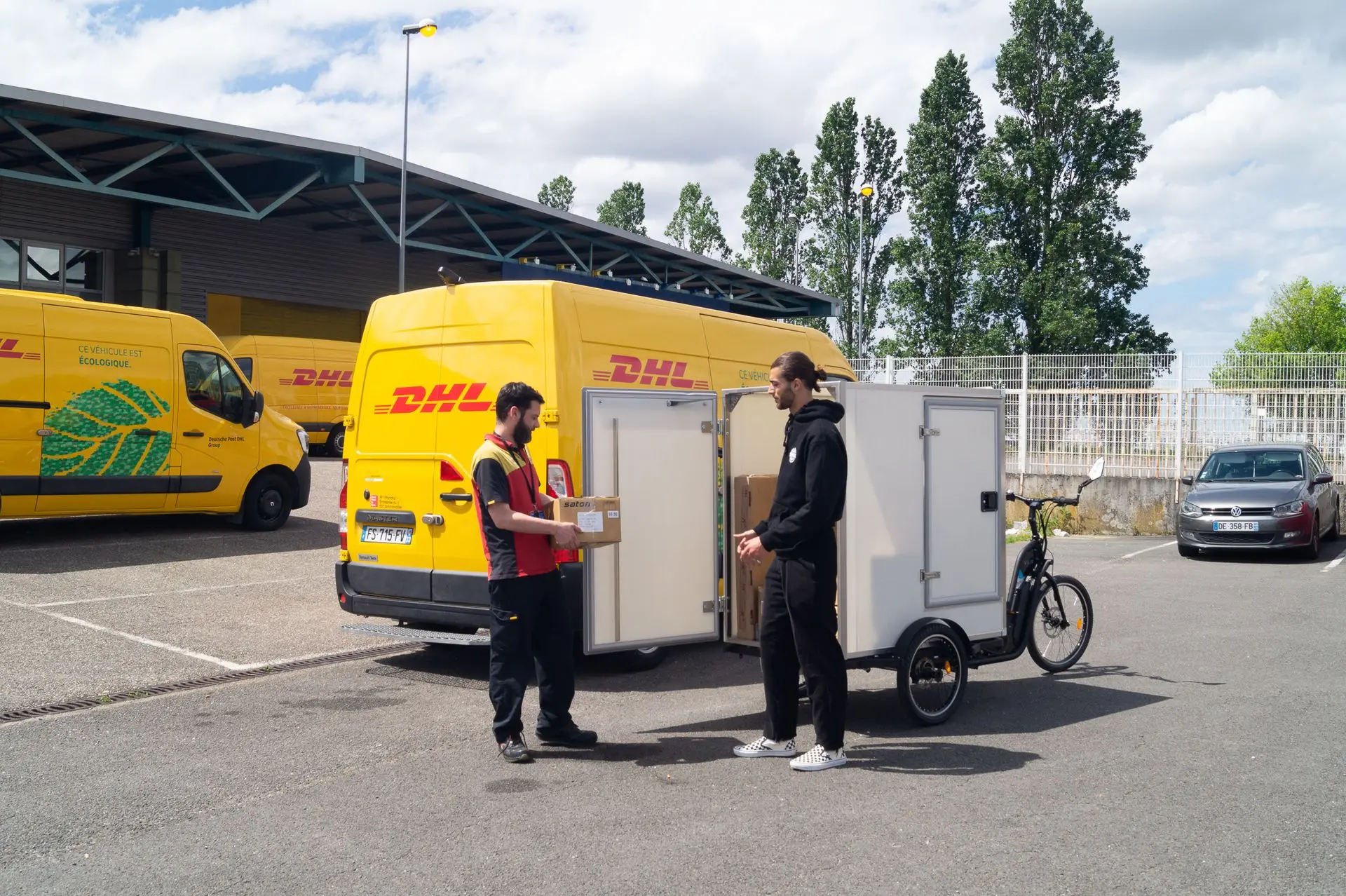 Triporteur professionnel VUF XXL et le caisson Poly