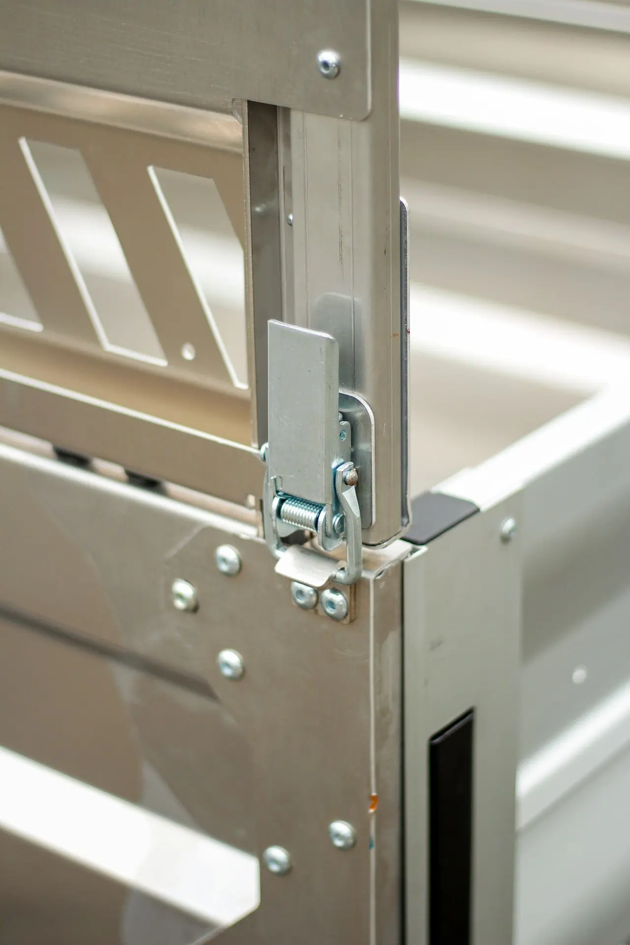 Système de fermeture pour le caisson Cleaner du VUF XXL