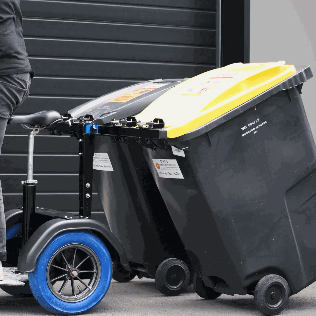 Triporteur professionnel Cobrane U1 et le transport de poubelles Triporteur professionnel Cobrane U1 et le transport de poubelles