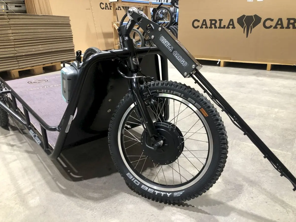 Zoom sur les pneus de la remorque Carla Off Road