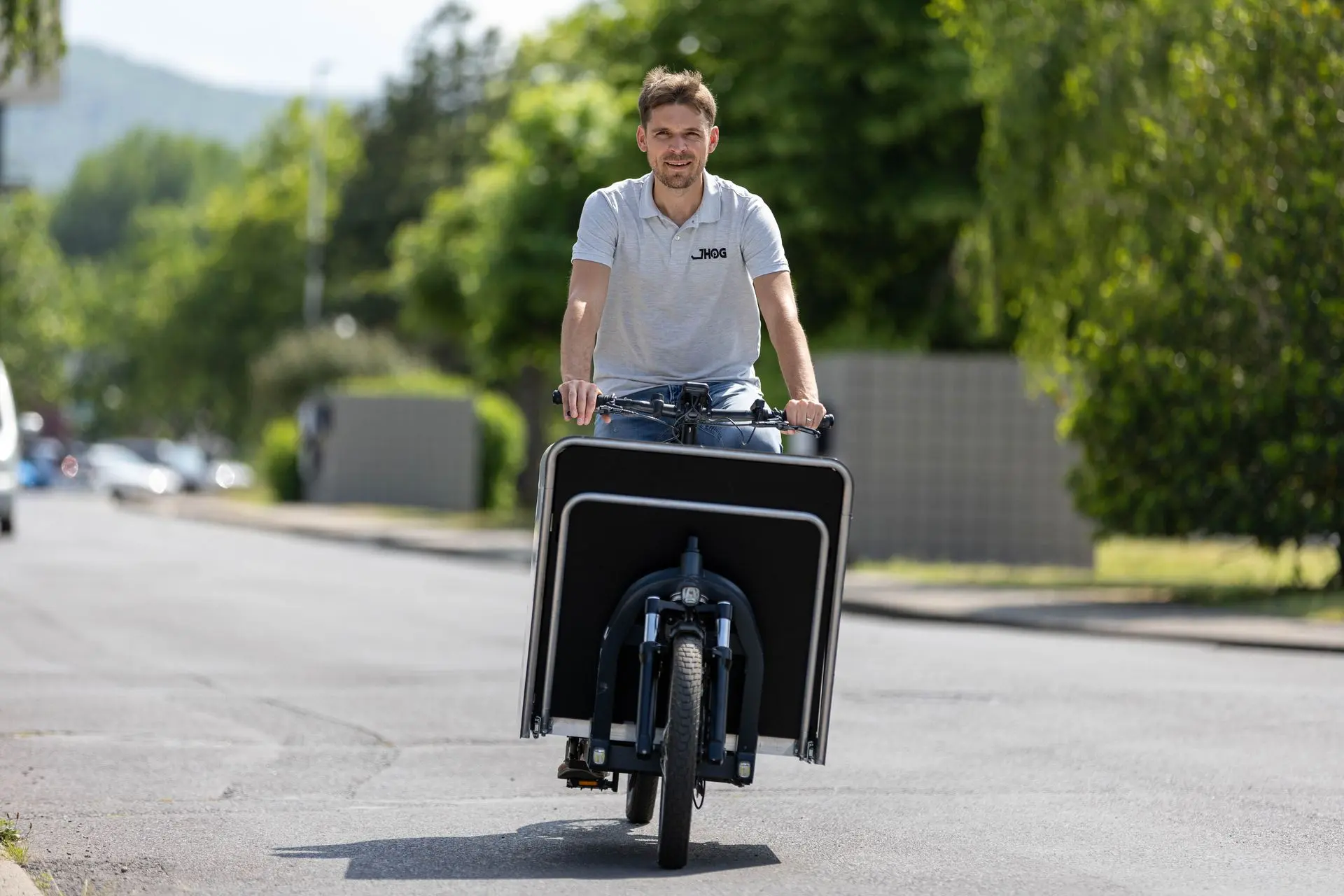 JHOG-E Black Édition et la caisse coulissante professionnelle