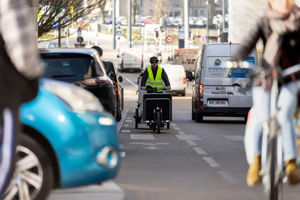 JHOG-E Black Édition et Carla - démonstration en pente (7).webp