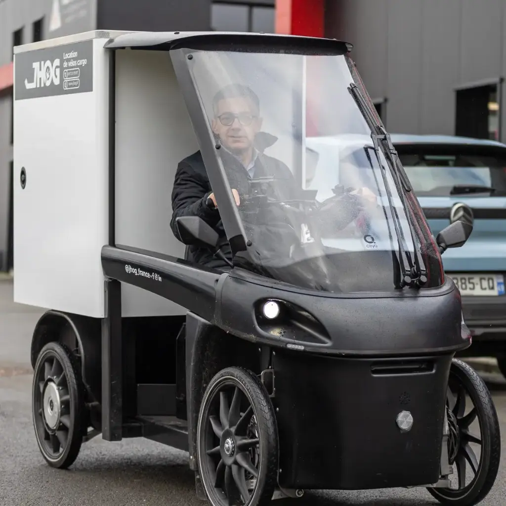 Vélo cargo quadricycle - City-Q Caisse 850 + 150 - Utilitaire urbain - CITY-Q | Dès 275 EUR par mois