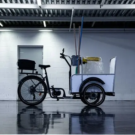 Vélo cargo triporteur (charge à l'avant) - Ketch Cleen - Entretien voiries, parcs & propreté urbaine - BLUEMOOOV | Dès 150 EUR par mois